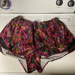 Lululemon Hotty-Hot High Rise 2.5” Lined Short
